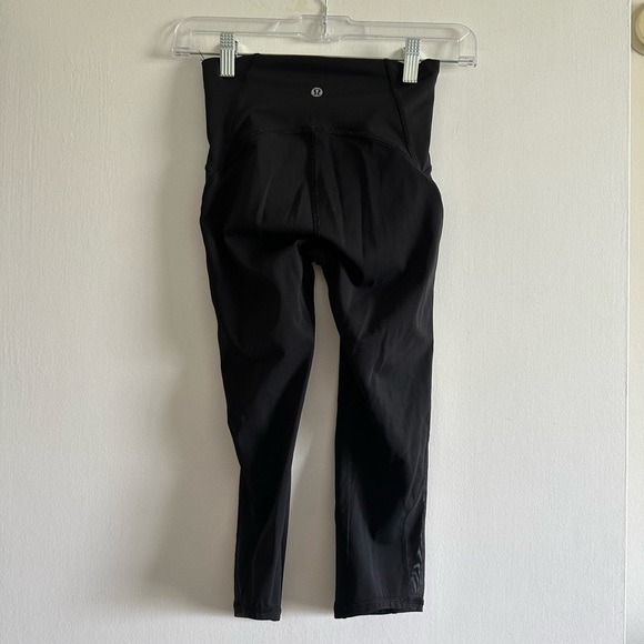 Lululemon Athletica Black Train Times Crop 17” Leggings size 2 EUC - Picture 11 of 14